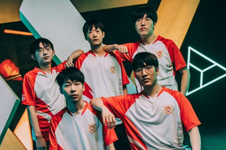 八戒体育-关于电竞世界杯：G2击败FLY，晋级八强的信息